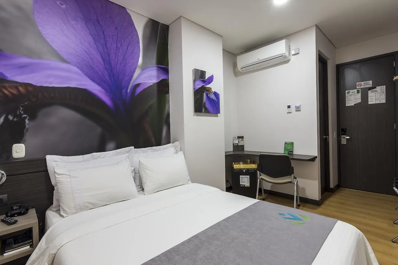 Hotel Vivre Medellín 3*,